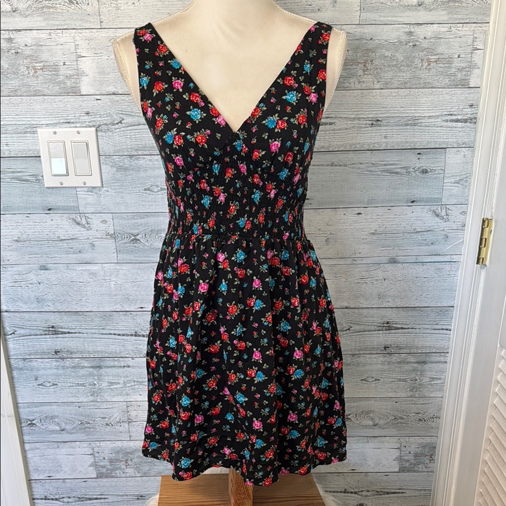LOVE TREE ROSE FLORAL BLACK DRESS
